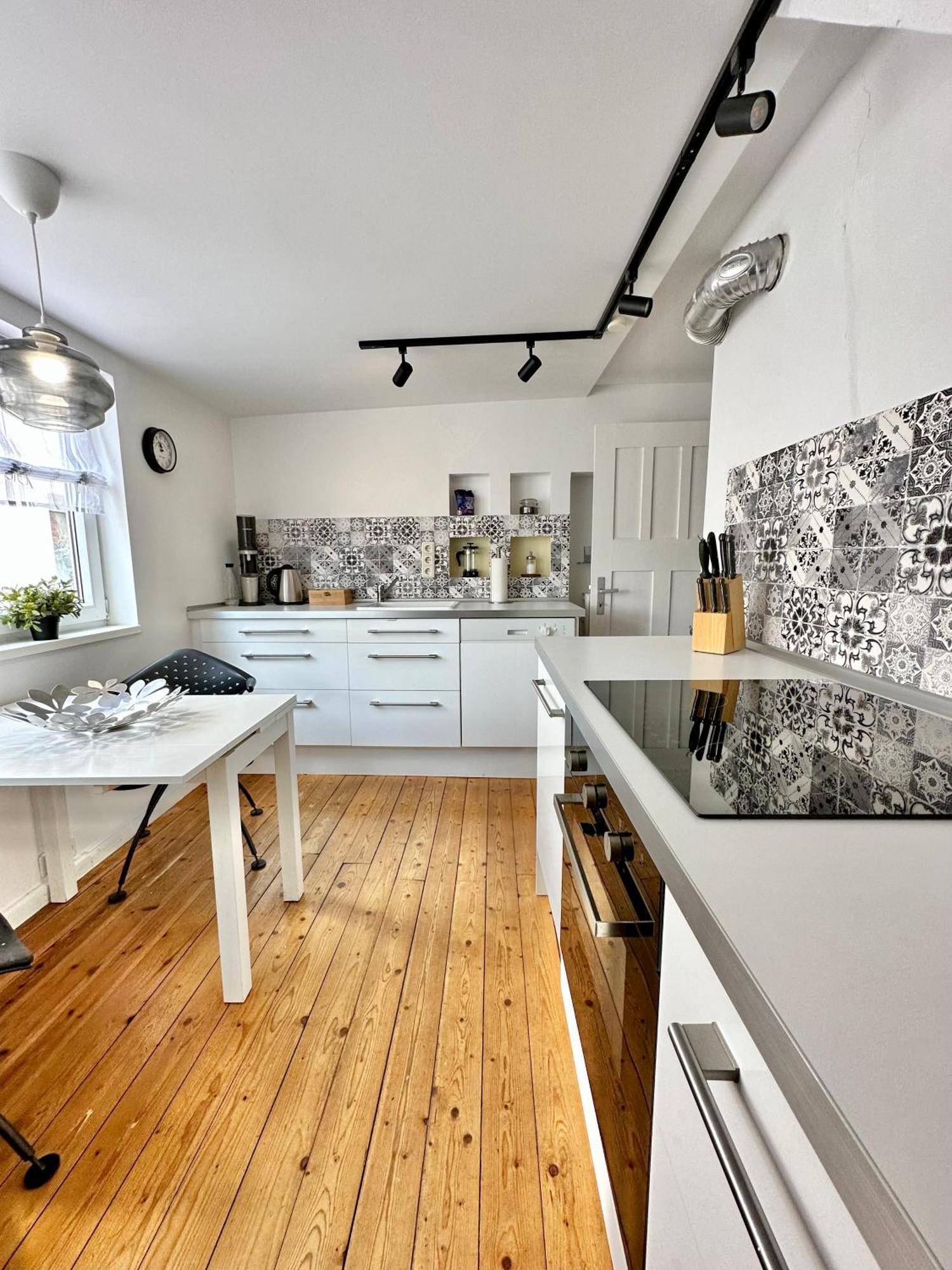Schoenes City-Apartment Mit 2 Schlafzimmer, Parkplatz, Ruhig Und Hell, D46-Dg Ольденбург Экстерьер фото