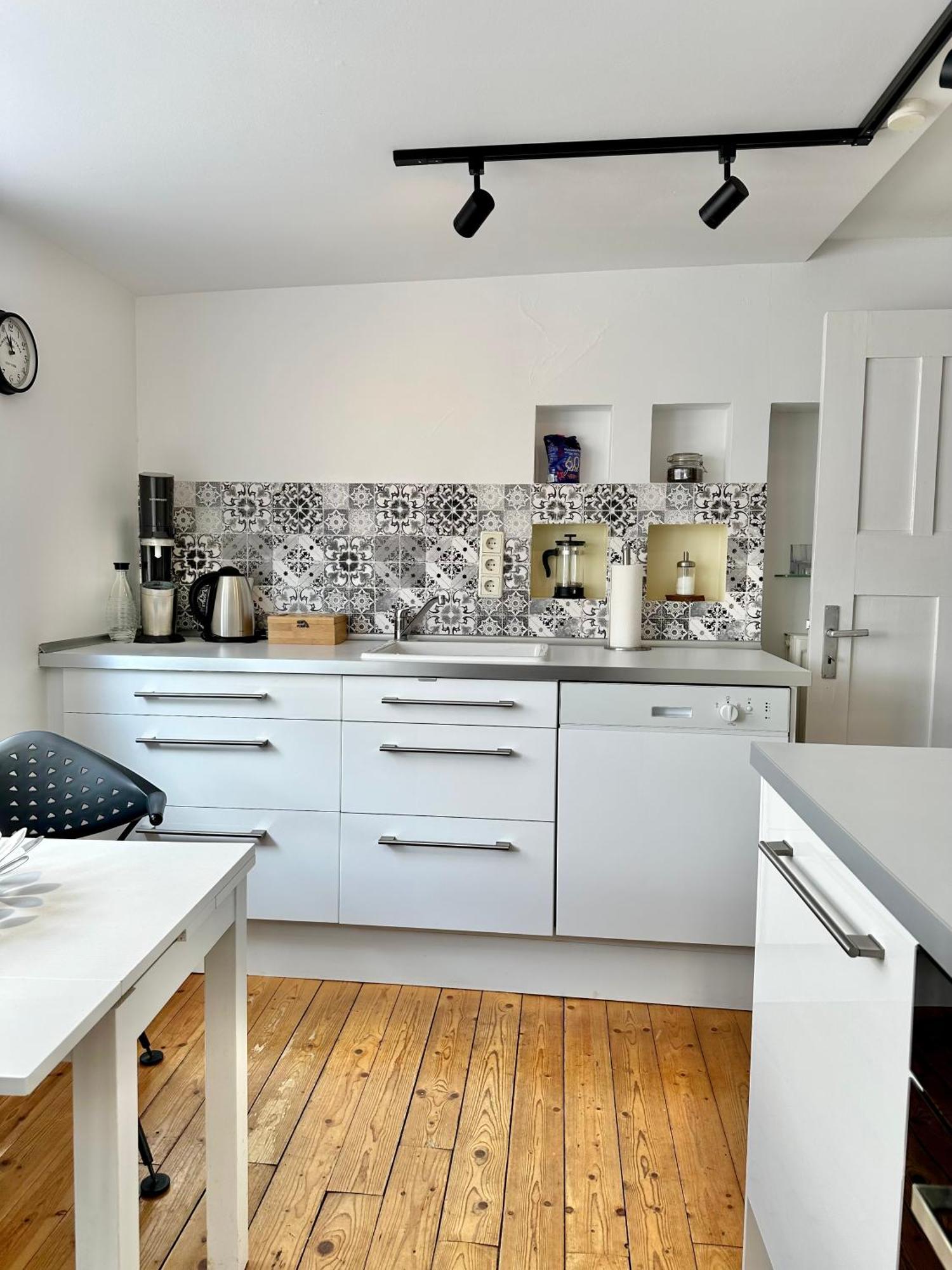 Schoenes City-Apartment Mit 2 Schlafzimmer, Parkplatz, Ruhig Und Hell, D46-Dg Ольденбург Экстерьер фото